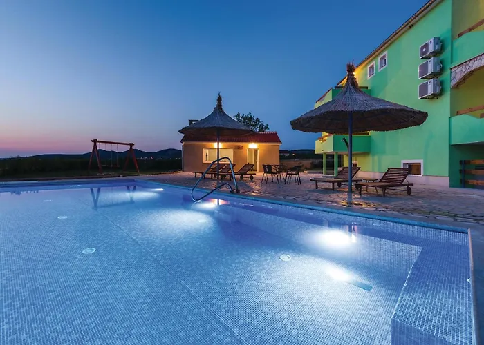 Cozy In Vakantiehuis Pakoštane