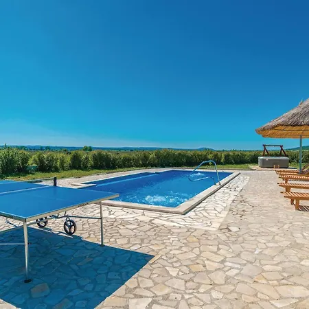 Beautiful In With Jacuzzi Pakostane