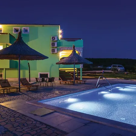Beautiful In With Jacuzzi Pakostane